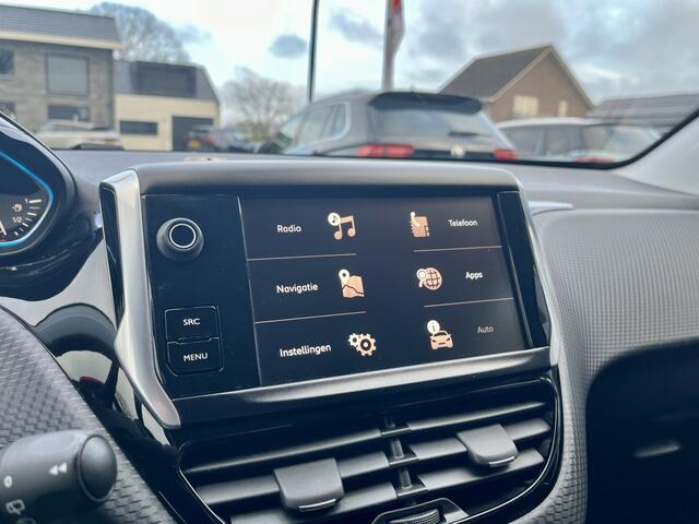 Peugeot 2008 1.2 PureTech Allure Navigatie Cruise control