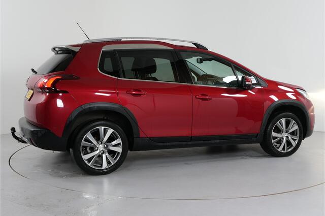 Peugeot 2008 1.2 PureTech Blue Lease Allure | Pano | Trekhaak | Camera | Navi | Cruise | Climate |