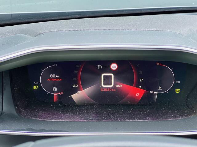 Peugeot 2008 BWJ 2021 | 1.2PT 101PK Allure | TREKHAAK | CAMERA A | CLIMA | NAVI | CRUISE | PRIVACY GLASS | CARPLAY |