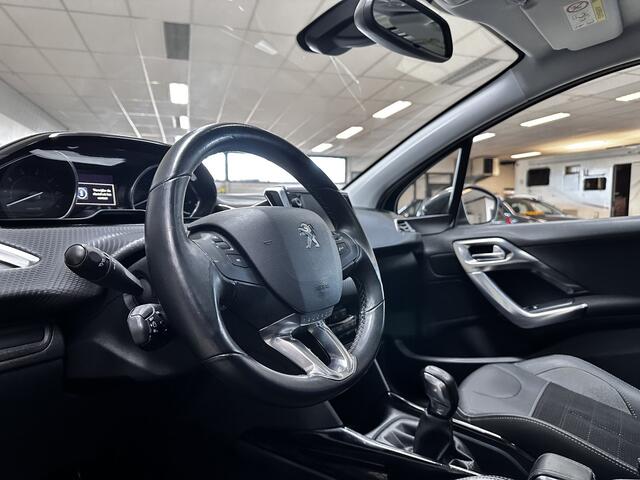 Peugeot 2008 1.2 PureTech GT-line /D-Riem Verv 83000KM! /Trekhaak! /Pano-Dak /Camera /Apple + Android /DAB+! /Navi /Climat /Cruise /Elek. pakket /Bluetooth /16"LMV /LED Dagrijverl. /Extra getint glas /PDC /Mistlampen.