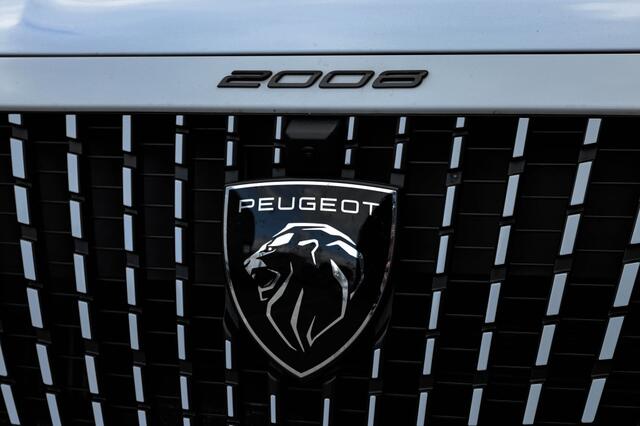 Peugeot 2008 Hybrid 145 Allure 180 Camera l Navi l Keyless l Carplay l Blinds