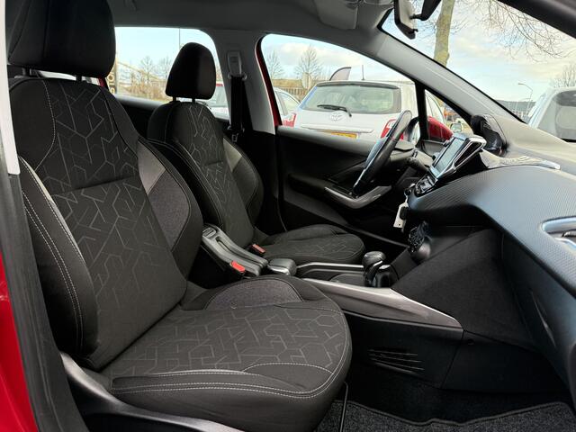 Peugeot 2008 1.2 PureTech Blue Lion Automaat,110pk,Trekhaak,Dealer Onderhouden,Navi,Airco,Cruise,Pdc,N.A.P,Bj 12-2017,Distributie vv 2023,Apk tot 06-2026