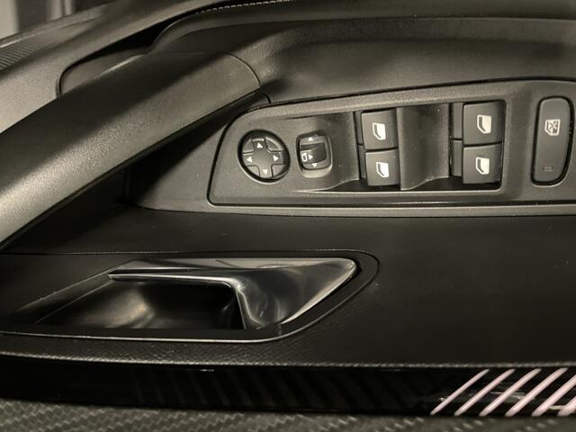 Peugeot 2008 1.2 PureTech Allure CLIMATE CONTROL-PARKEERSENSOREN-APPLE CARPLAY/ANDROID