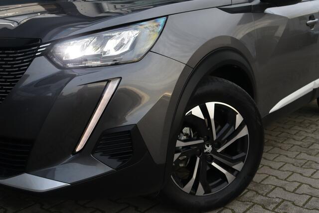 Peugeot 2008 1.2 PureTech Allure | Camera | DAB | 17 Inch |