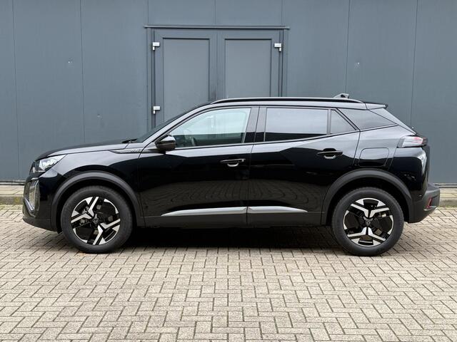 Peugeot 2008 Hybrid 145 GT / Nieuw, veel voordeel / tot 8 jaar Garantie / Elektr. schuifdak en bestuurdersstoel / Stoelverwarming / Camera 360° / Adapt. CC / Navi / Apple Carplay Android / 17" LM wielen / ook in grijs leverbaar