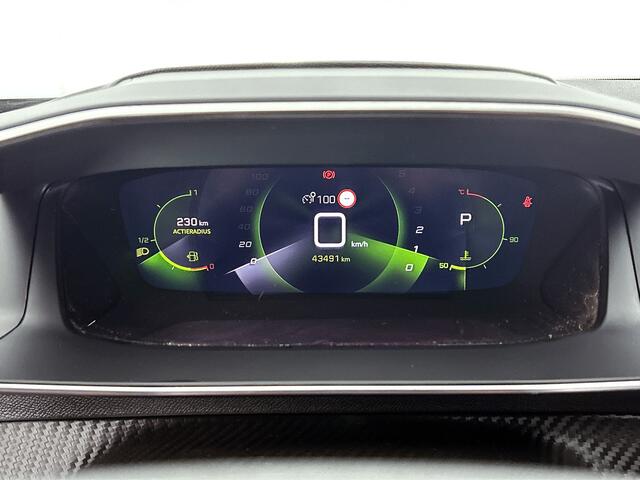 Peugeot 2008 1.2 PureTech Allure Pack Navigatie | PDC | Achteruitrijcamera | Climate control