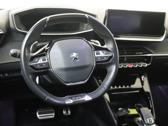 Peugeot 2008 1.2 PureTech GT Pack | Schuifdak | Stoelverwarming | Alcantara | 18 Inch |