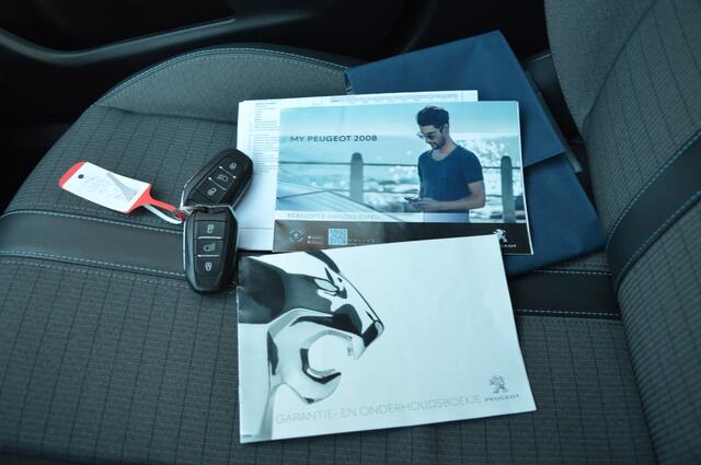 Peugeot 2008 1.2 PT Allure Pack, Trekhaak Camera, Pdc