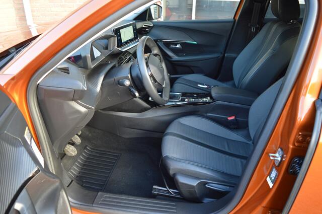 Peugeot 2008 1.2 PT Allure Pack, Trekhaak Camera, Pdc