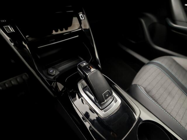 Peugeot 2008 1.2 PureTech Allure Sport Automaat 131Pk (VIRTUAL COCKPIT, APPLE CARPLAY, LEDER, 360 CAMERA, STOELVERWARMING, SPORTSTOELEN, KEYLESS, GETINT GLAS, LED KOPLAMPEN, NIEUWSTAAT)