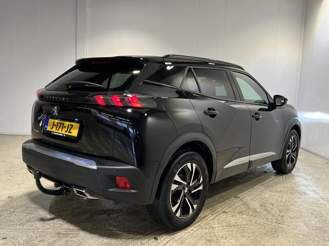 Peugeot 2008 1.2 PureTech Allure | Navigatie/Android/Apple Carplay | LM Velgen 17" | Achteruitrijcamera | Cruise Control Adaptief |