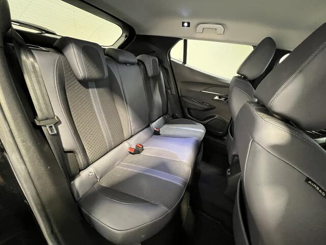 Peugeot 2008 1.2 PureTech Allure | Navigatie/Android/Apple Carplay | LM Velgen 17" | Achteruitrijcamera | Cruise Control Adaptief |