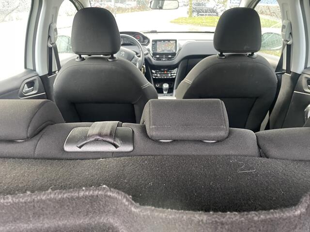 Peugeot 2008 1.2 PureTech Active Panodak distributie net gedaan nl auto en nap!!!!! AUTOMAAT!!!!