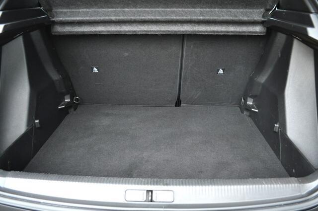 Peugeot 2008 1.2 Active Pack 130Pk Lmv LED connectsys