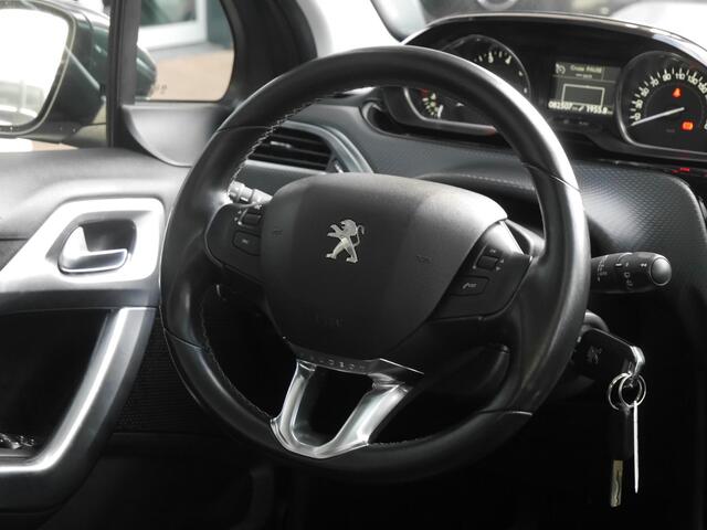 Peugeot 2008 1.2 PureTech Blue Lease Allure | 110PK | Trekhaak | Camera | Climate control | Lichtmetalen velgen | Navigatie | Cruise control