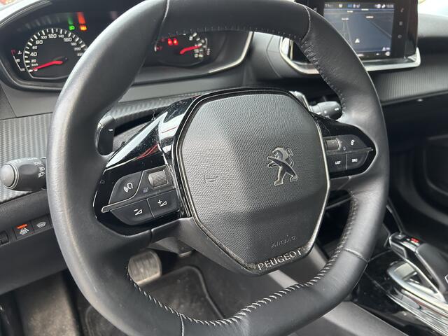Peugeot 2008 1.2 PureTech Allure // FULL LED // NAVI + CARPLAY // CAMERA // KEYLESS // PDC