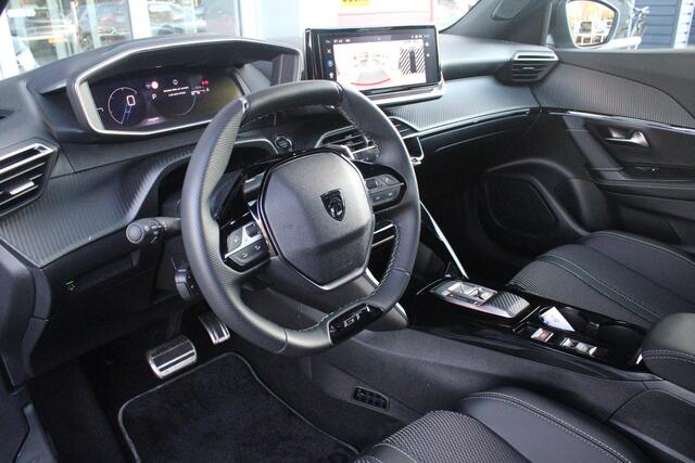 Peugeot 2008 1.2 145PK HYbrid GT | PANORAMISCH SCHUIF / KANTELDAK | NAVIGATIE | ADAPTIVE CRUISE CONTROL | DRAADLOOS APPLE CARPLAY / ANDOID-AUTO | DRAADLOOS LADEN | SFEER VERLICHTING | DODEHOEK DETECTIE | CAMERA VOOR / ACHTER | 18"EVISSA VELGEN | 3D COCKPIT | KEYLESS E