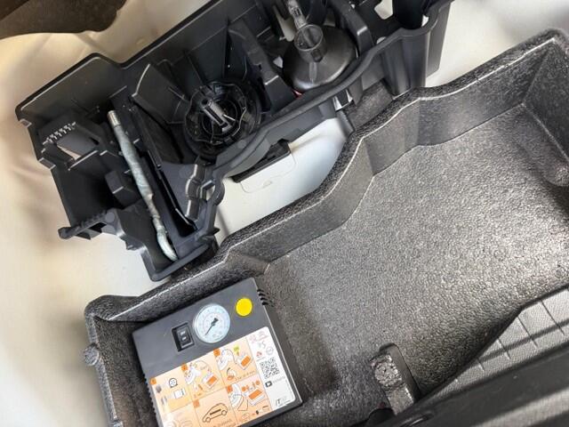 Peugeot 2008 1.2 PureTech GT NAVI I CAMERA APPLE CARPLAY ANDROID AUTO I LMV I