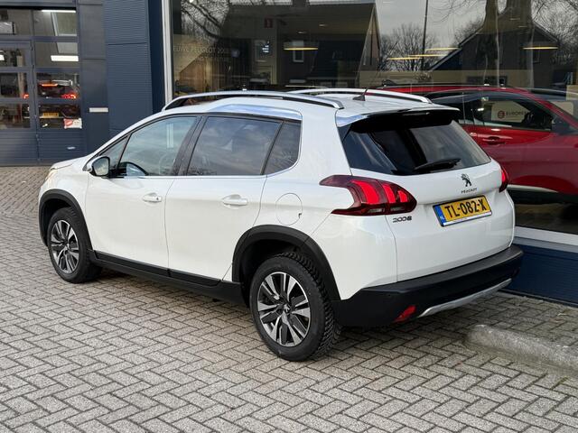 Peugeot 2008 1.2 Turbo 110 pk Allure | Full map Navigatie | LED-dagrijverlichting | 16 inch LM Velgen | Panorama-dak | Grip Control | 4-seizoenen banden | Climate Control | Cruise Control | Hoge instap |