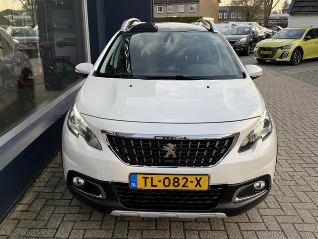 Peugeot 2008 1.2 Turbo 110 pk Allure | Full map Navigatie | LED-dagrijverlichting | 16 inch LM Velgen | Panorama-dak | Grip Control | 4-seizoenen banden | Climate Control | Cruise Control | Hoge instap |