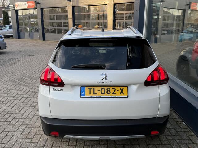 Peugeot 2008 1.2 Turbo 110 pk Allure | Full map Navigatie | LED-dagrijverlichting | 16 inch LM Velgen | Panorama-dak | Grip Control | 4-seizoenen banden | Climate Control | Cruise Control | Hoge instap |