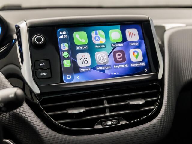 Peugeot 2008 1.2 PureTech Allure Sport Automaat (PANORAMADAK, APPLE CARPLAY, NAVIGATIE, CLIMATE, LEDER, GETINT GLAS, SPORTSTOELEN, PARKEERSENSOREN, LM VELGEN, TREKHAAK, NIEUWSTAAT)