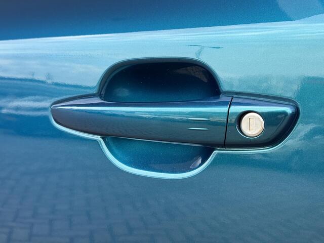 Peugeot 2008 GT 1.2 Hybrid 145pk e-DCS6 | ALCANTARA | MASSAGE STOELEN | NAVI | ADAPTIVE CRUISE CONTROL |