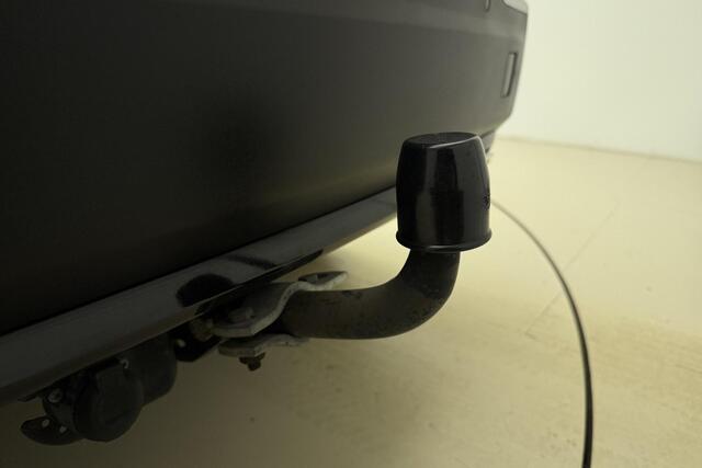 Peugeot 2008 1.2 PureTech Allure Pack 130 PK | Handgeschakeld | Trekhaak | Camera | Cruise Control | Airco | Mirror Screen | Apple Carplay | Navigatie | Dealer onderhouden