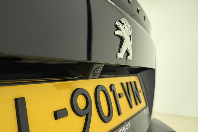 Peugeot 2008 1.2 PureTech Allure Pack 130 PK | Handgeschakeld | Trekhaak | Camera | Cruise Control | Airco | Mirror Screen | Apple Carplay | Navigatie | Dealer onderhouden