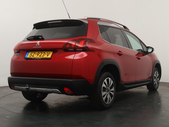 Peugeot 2008 1.2 PureTech Allure - Navigatie - Trekhaak - Climate Control - Panorama Dak