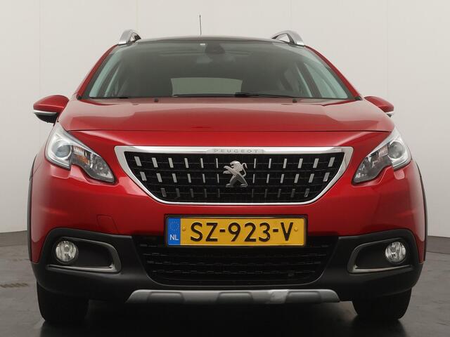 Peugeot 2008 1.2 PureTech Allure - Navigatie - Trekhaak - Climate Control - Panorama Dak