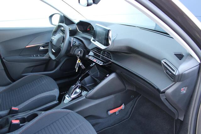 Peugeot 2008 1.2 PureTech 130pk Active Pack Automaat Airco Navi Camera Carplay 17.409km 1e eigenaar Nieuwstaat
