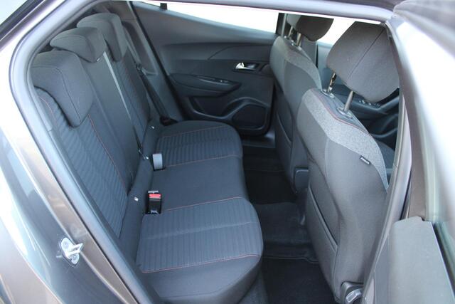 Peugeot 2008 1.2 PureTech 130pk Active Pack Automaat Airco Navi Camera Carplay 17.409km 1e eigenaar Nieuwstaat