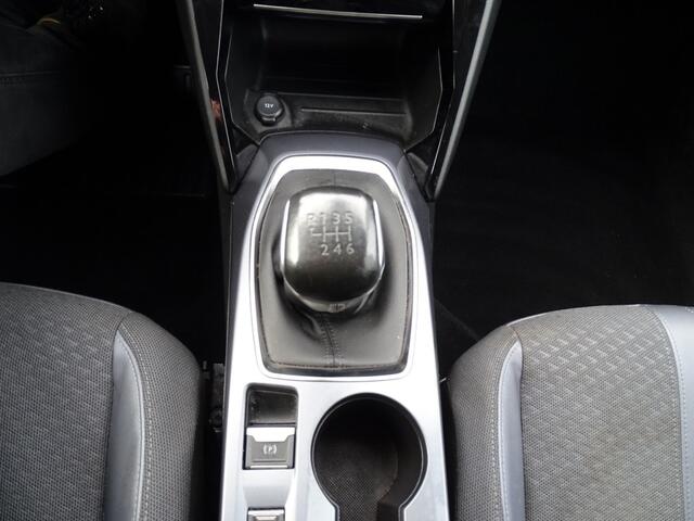 Peugeot 2008 1.2 PT ALLURE 131 Pk-Carplay-Cruise-Led-Blth-Media-Nav-Pdc