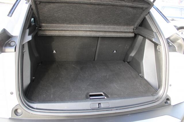 Peugeot 2008 1.2 Hyb 136 Allure