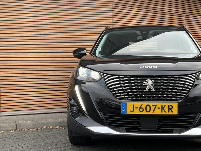 Peugeot 2008 1.2 PureTech Allure Carplay / Dab+ / Lm velgen / Start/stop systeem