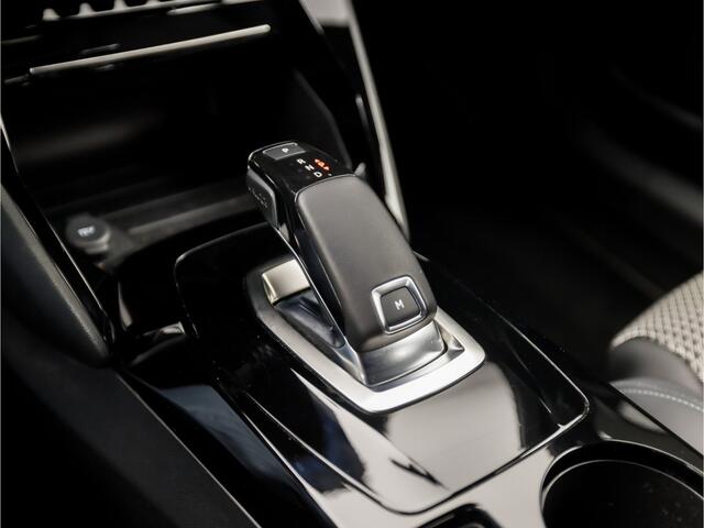 Peugeot 2008 1.2 PureTech GT-Line Automaat (APPLE CARPLAY, GROOT NAVI, 360 CAMERA, KEYLESS, SFEERVERLICHTING, LEDER, GETINT GLAS, TREKHAAK, LED KOPLAMPEN, NIEUWE APK, NIEUWSTAAT)