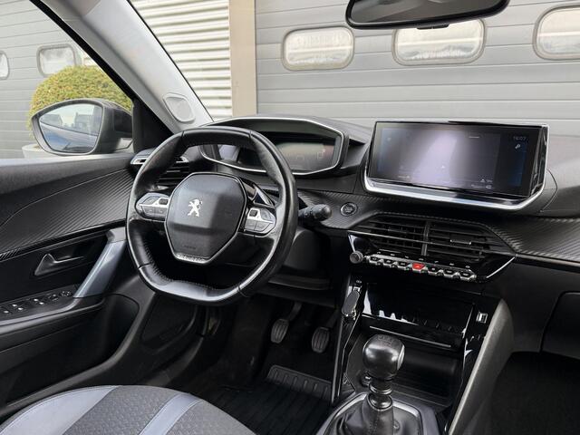 Peugeot 2008 1.2 PureTech Blue Lease Allure | Navigatie | Camera | Cruise Control | Climate Control | Trekhaak |