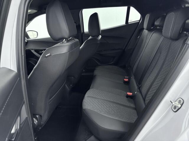 Peugeot 2008 1.2 100PK Allure | 1ste eigenaar | AppleCarplay/Android Auto | 17"LMV | Camera | Navigatie | Cruise Control | Climate Control | FULL LED | Isofix | Privacy Glass |