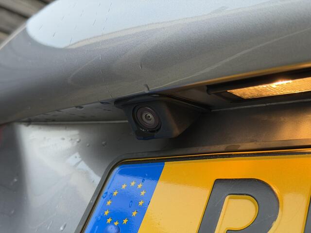 Peugeot 2008 Allure 1.2 PureTech 110PK EAT6 Automaat Navigatie, Achteruitrijcamera, Parkeersensoren, Apple Carplay, Android Auto