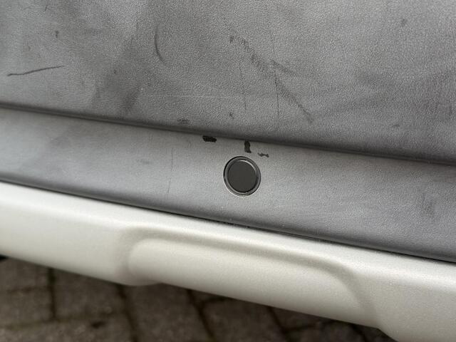 Peugeot 2008 Allure 1.2 PureTech 110PK EAT6 Automaat Navigatie, Achteruitrijcamera, Parkeersensoren, Apple Carplay, Android Auto