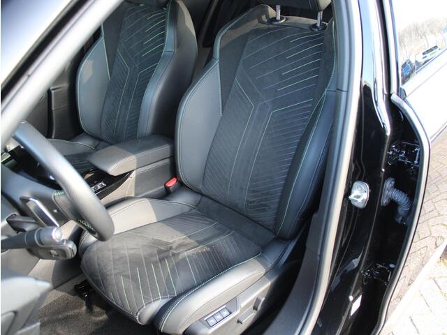 Peugeot 2008 1.2 PT 130 GT | Automaat | Camera / Navi / Alcantara / Stoelverw.