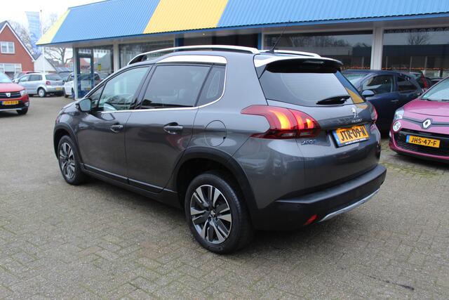 Peugeot 2008 1.2i "Allure" Half leder - Cruise - Navi !!! Automaat 110 Pk