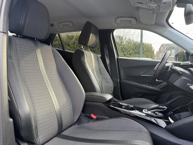 Peugeot 2008 130pk PT Allure Aut., Camera | Drive assist | Clima