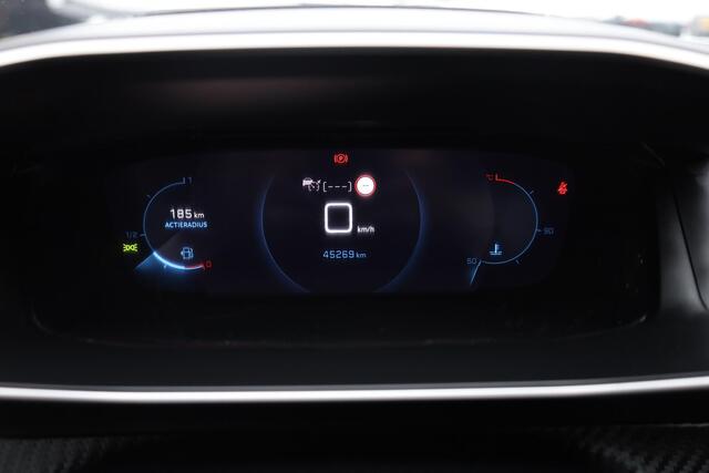 Peugeot 2008 1.2 PureTech GT Pack 131PK!! ALCANTARA/LEER CAMERA STOELVERWARMING CARPLAY DUO-TONE DAB 2xKEYLESS 2xPDC CRUISE 18"LMV