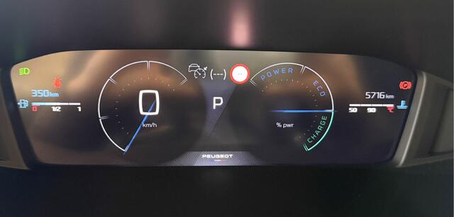 Peugeot 2008 Hybride Benzine 145 Allure Automaat * Voor & Achterzijde Parkeer Camera * Navigatie * Dodehoek Protectie * Adaptive Cruise Control * Vingerhoets; Vierde Generatie Eersteklas Service. Al meer dan 100 jaar een begrip in de Brabantse Kempen.