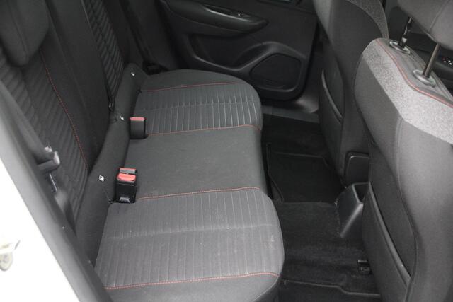 Peugeot 2008 1.2 PureTech 130pk Active Pack Automaat Airco Navi Camera Carplay Zeer mooi