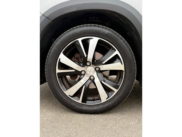 Peugeot 2008 1.2 GT-line Pano Leder Stoelverw Carplay Navi