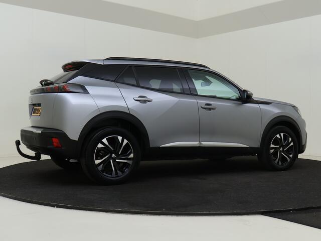 Peugeot 2008 1.2 PureTech 100 Allure | Nieuwe Distributieriem | Handgeschakeld | Zesversnellingsbak | Donker getint glas achter | | Cruise control | Automatisch dimmende binnenspiegel | Parkeersensoren |