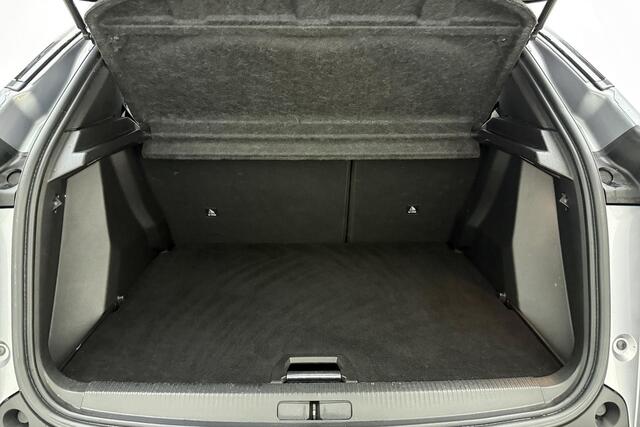 Peugeot 2008 1.2T 130pk Allure Pack | Climate & Cruise Control | Achteruit Rijd Camera | AppleCarplay/Android Auto |